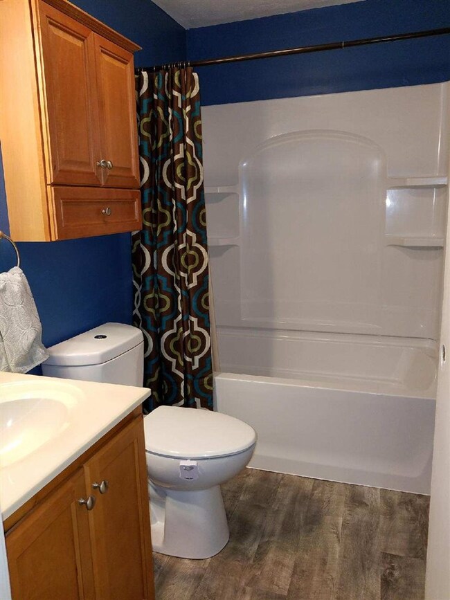 555 Calef Rd unit 22, Manchester, NH 03103 - photo 5