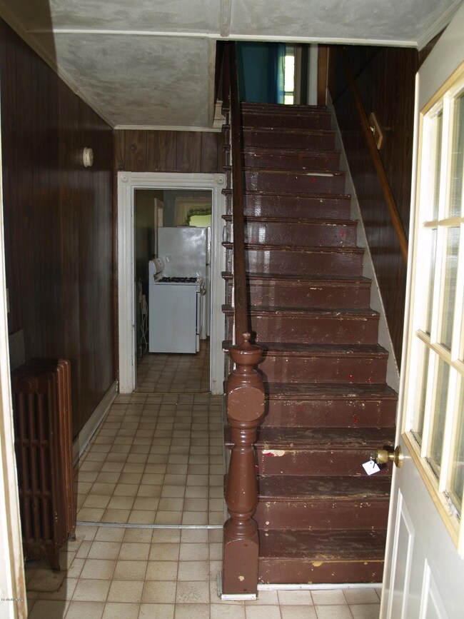 17 Tyler St, North Adams, MA 01247 - photo 5