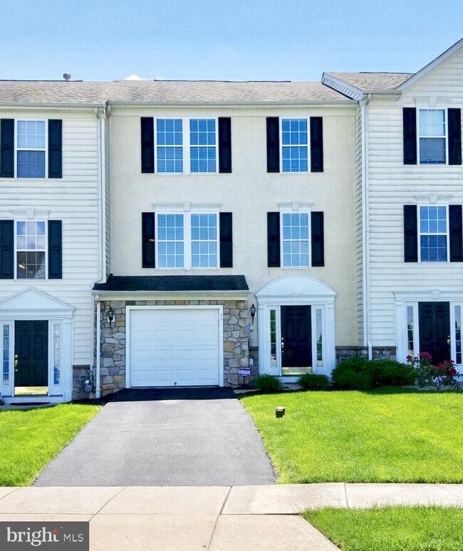 56 Rinehart Rd, Pottstown, PA 19465 - photo 2