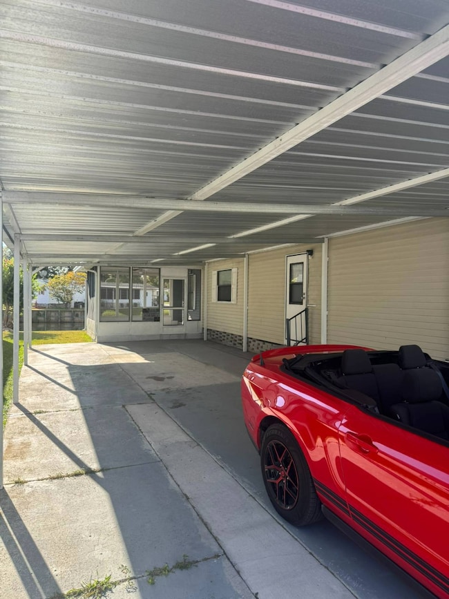 462 Falcon Crest W, Plant City, FL 33565 - photo 3