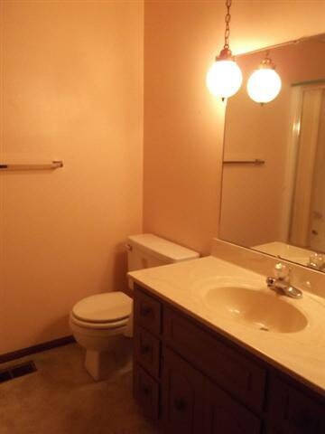 609 E 3rd St, Auburn, IN 46706 - photo 6