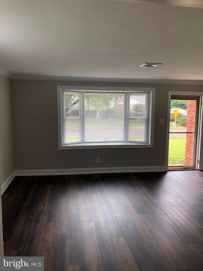 3890 Round Meadow Ln, Hatboro, PA 19040 - photo 5