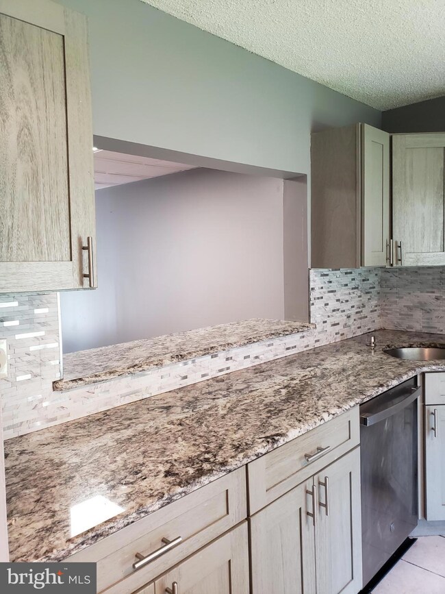 6 Mohave Dr unit 16F, Galloway, NJ 08205 - photo 5