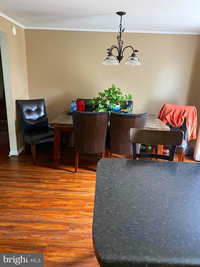 8205 Joshua Ct, Laurel, MD 20708 - photo 4