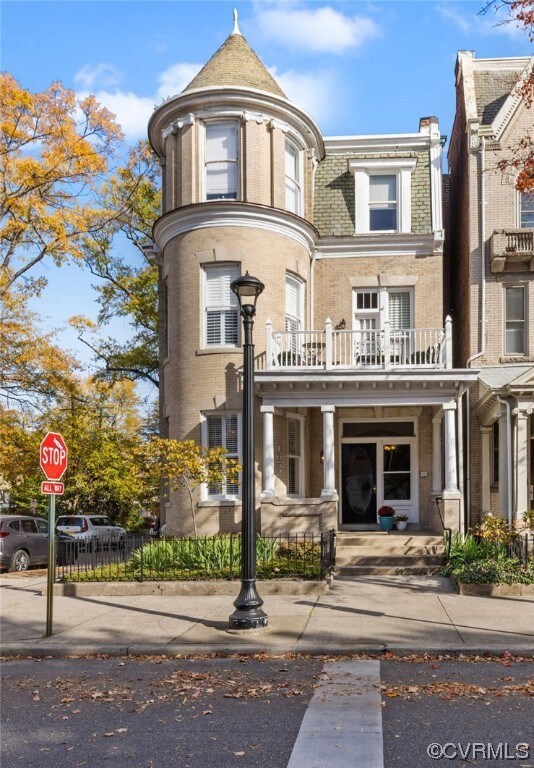 1652 W Grace St unit U1A, Richmond, VA 23220 - photo 2