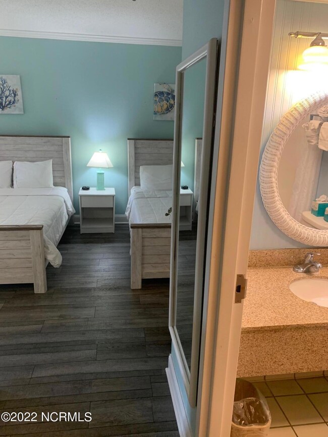 602 W Fort MacOn Rd unit 241, Atlantic Beach, NC 28512 - photo 5