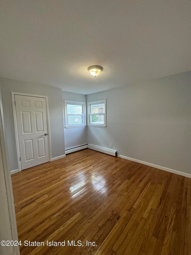 15 Spratt Ave unit 1, Staten Island, NY 10306 - photo 6
