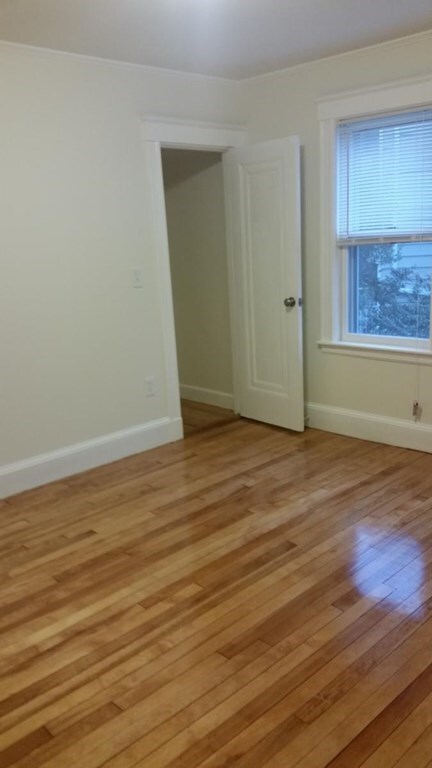 16 Edgecliff Rd unit 2, Watertown, MA 02472 - photo 4
