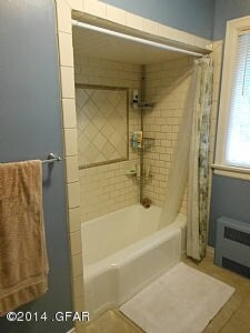 Main Floor Bathroom2