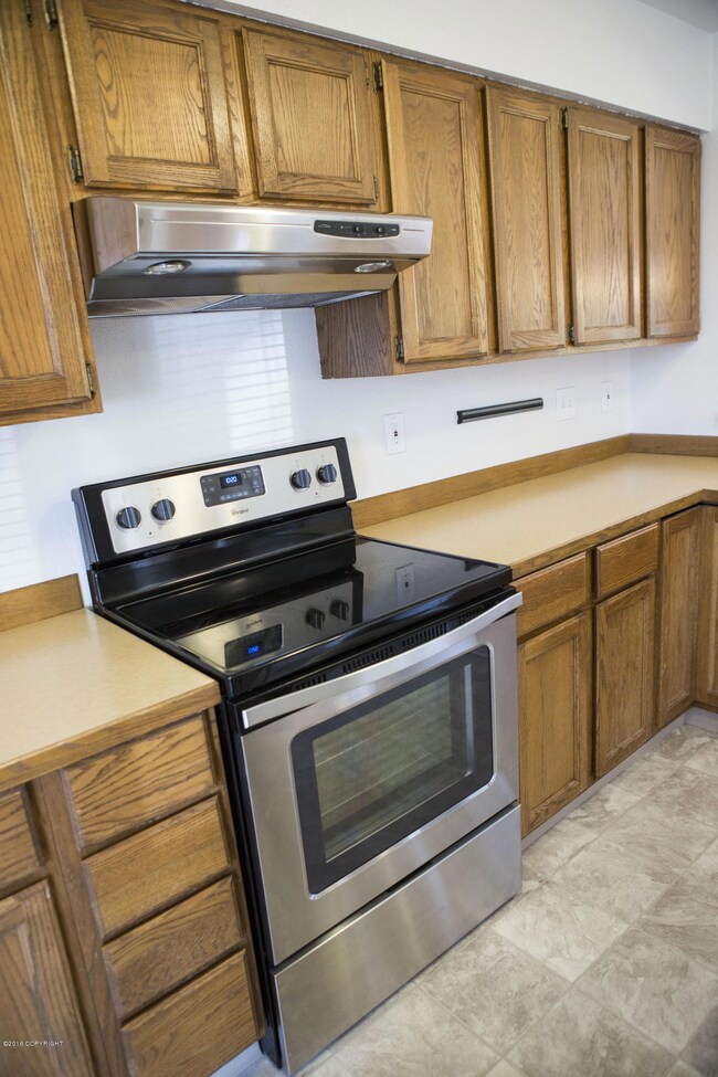 3307 Leonard Cir, Anchorage, AK 99507 - photo 4