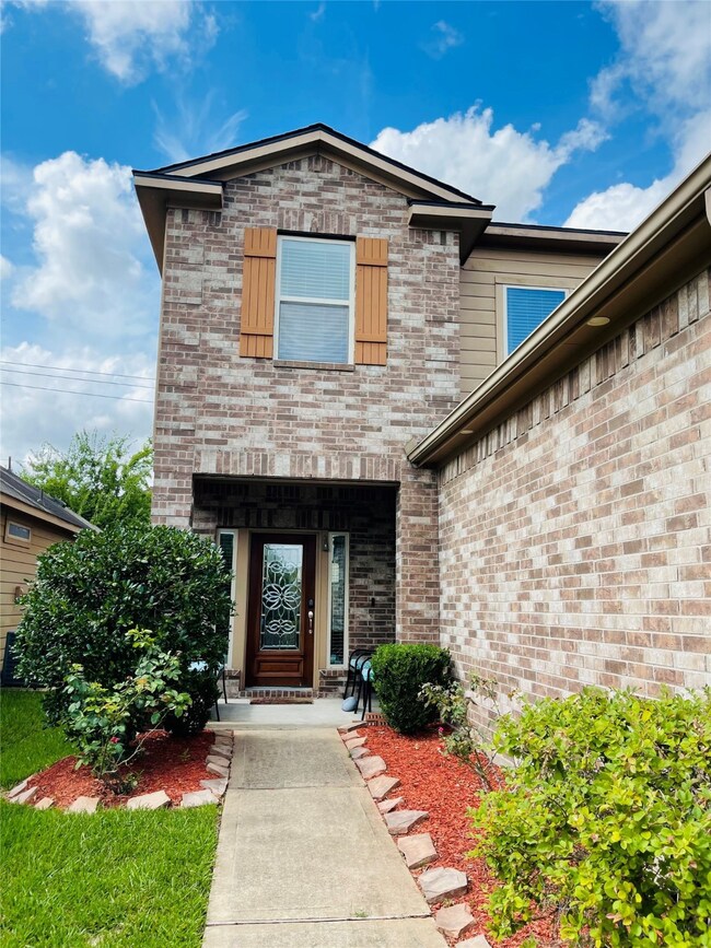 9118 Fuqua Breeze Dr, Houston, TX 77075 - photo 2