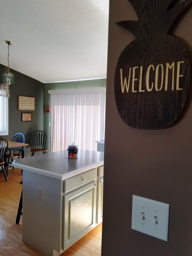 1066 Bunkerway Dr SW, Wyoming, MI 49509 - photo 4