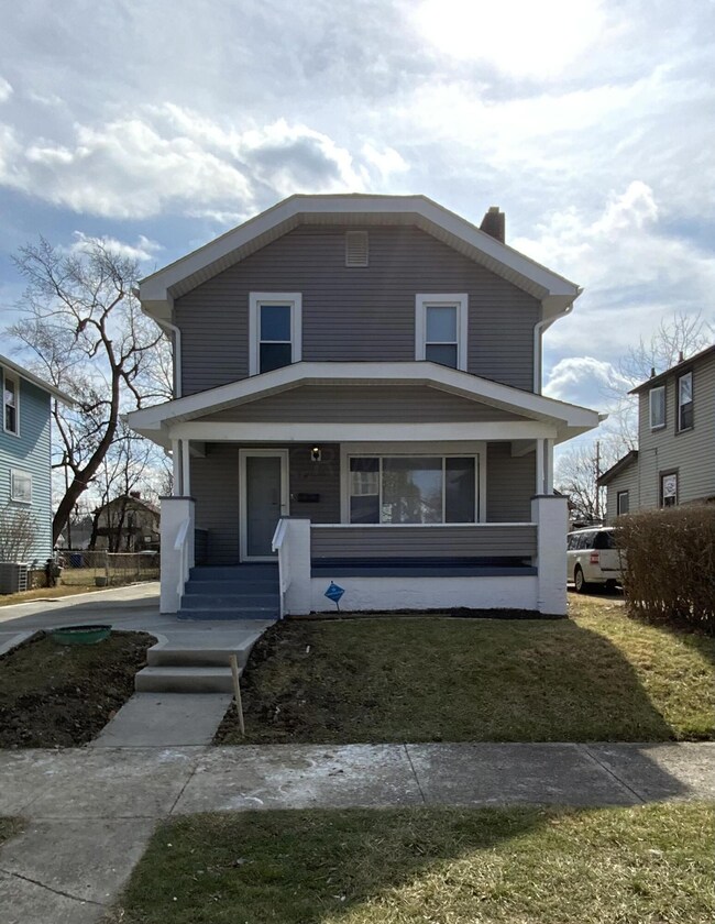 1439 Loretta Ave