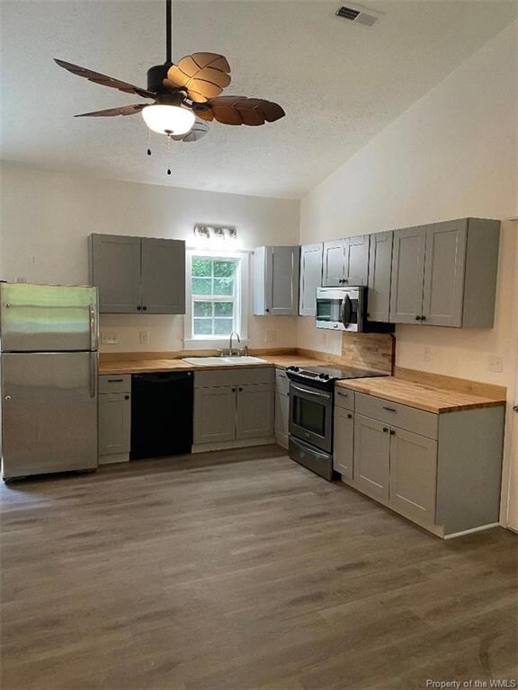 9014 Marlfield Rd, Gloucester, VA 23061 - photo 7