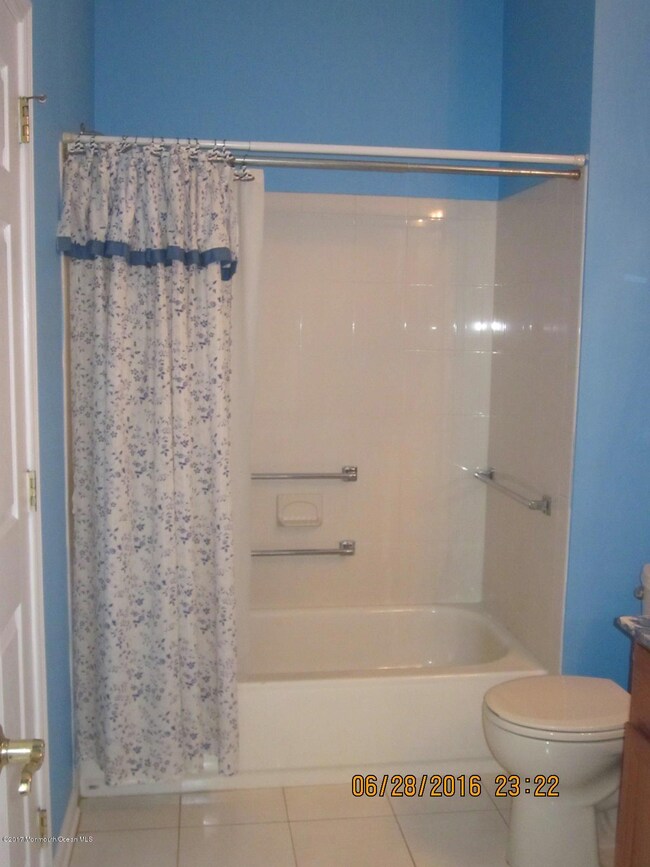 77 Eleanor Rd, Manchester, NJ 08759 - photo 4