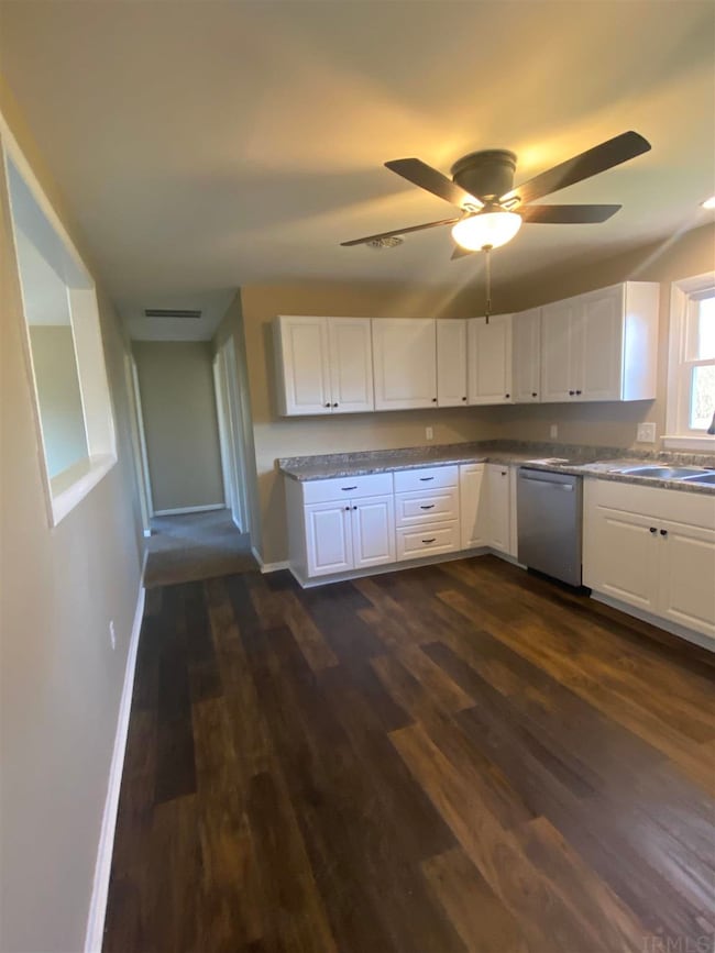 1065 N Jackson St, Andrews, IN 46702 - photo 4