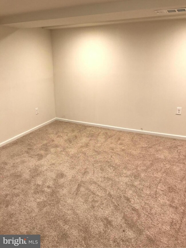 4538 Manorview Rd, Baltimore, MD 21229 - photo 5