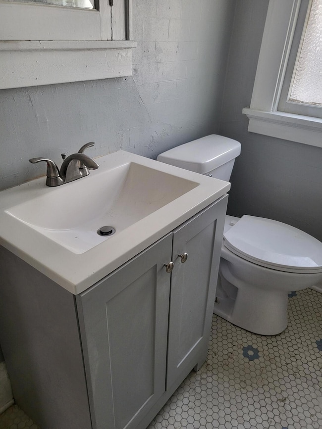 2902 N 44th St unit 2904, Milwaukee, WI 53210 - photo 6