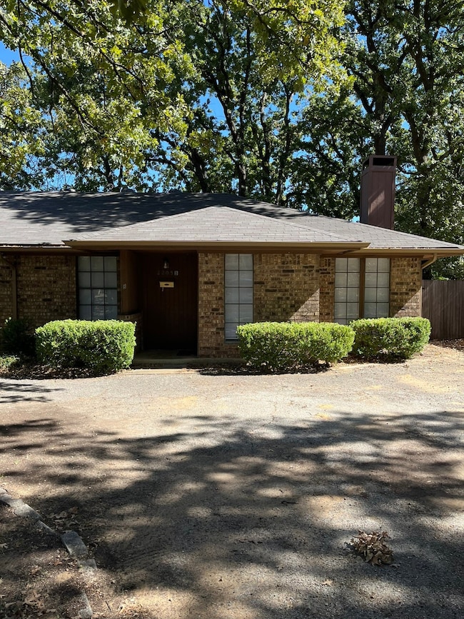2205 Landmark Ct unit B, Arlington, TX 76013 - photo 2