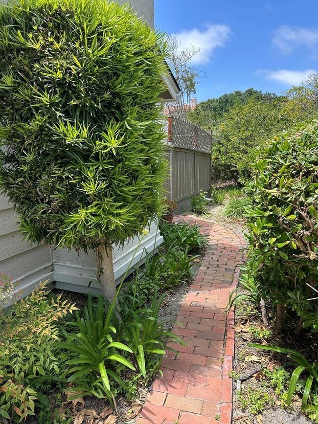 2860 Nantucket Ln, Carlsbad, CA 92010 - photo 7