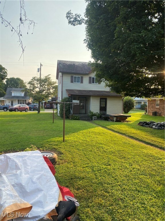 503 Poplar Ave, Williamstown, WV 26187 - photo 5