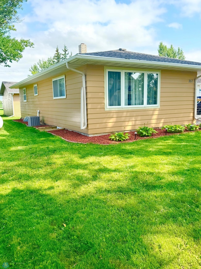 357 Rice St S, Hendrum, MN 56550 - photo 4