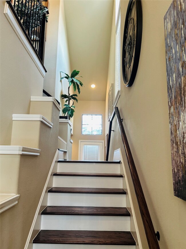 1049 W 22nd St unit H, Houston, TX 77008 - photo 3