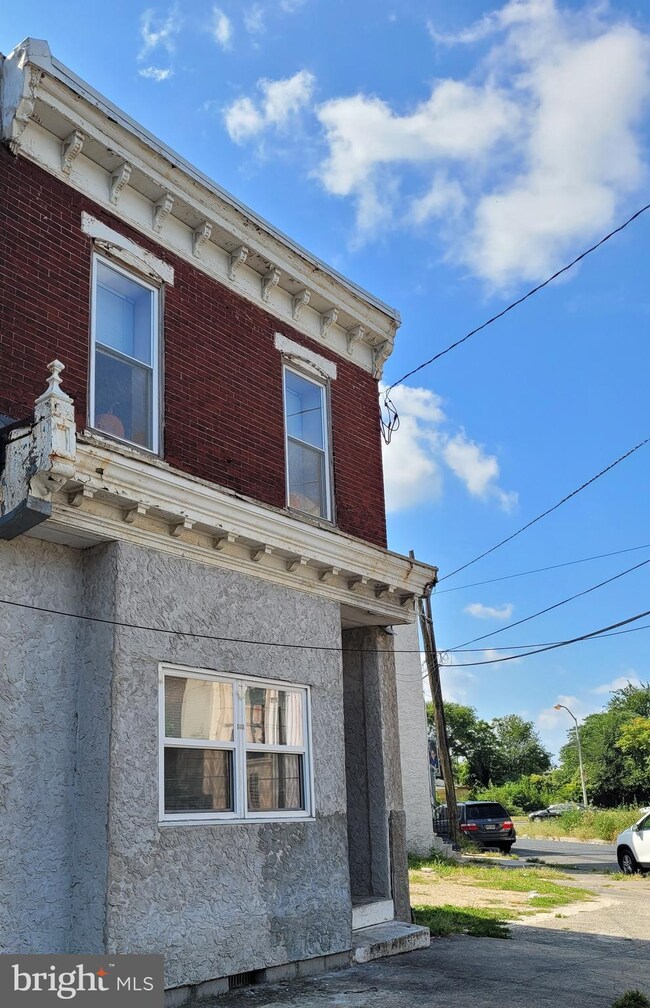 546 Walnut St, Camden, NJ 08103 - photo 2