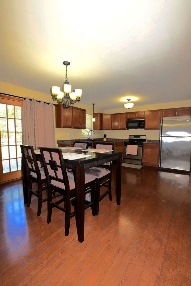 12394 W Crescent Ave, Waukegan, IL 60085 - photo 6