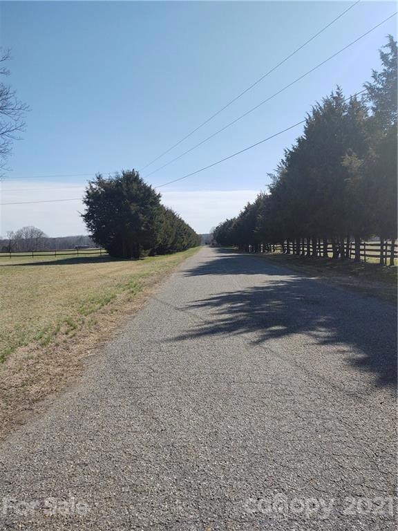 238 Circle L Dr, Statesville, NC 28625 - photo 4