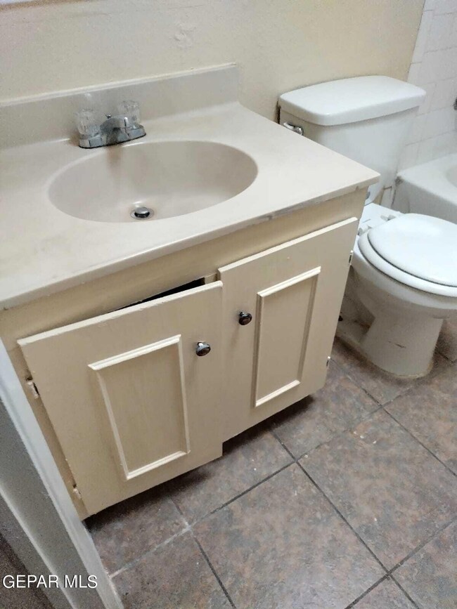 1912 Karen Sue Place unit C, El Paso, TX 79936 - photo 4