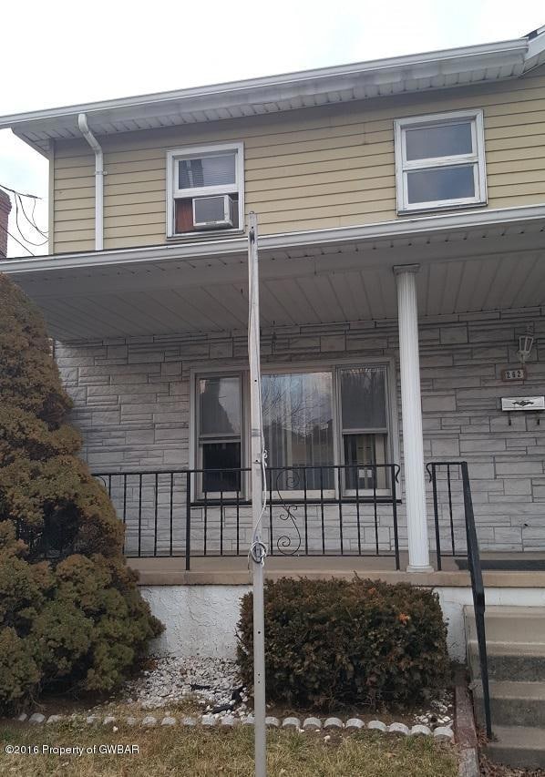 262 Parsonage St, Pittston, PA 18640 - photo 2