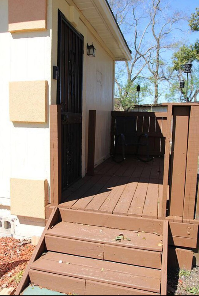 5461 Lenox Ave, Jacksonville, FL 32205 - photo 2