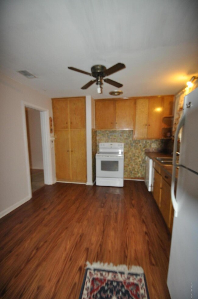 4540 Biddy Ln W, Jacksonville, FL 32210 - photo 4