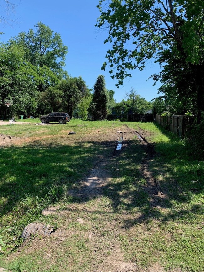 771 Granville Dr, Houston, TX 77091 - photo 2