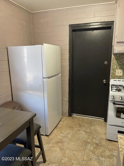 2528 N Fontana Ave unit D, Tucson, AZ 85705 - photo 2