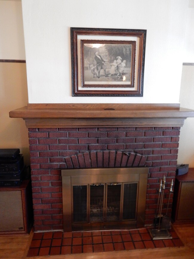 6 Fireplace