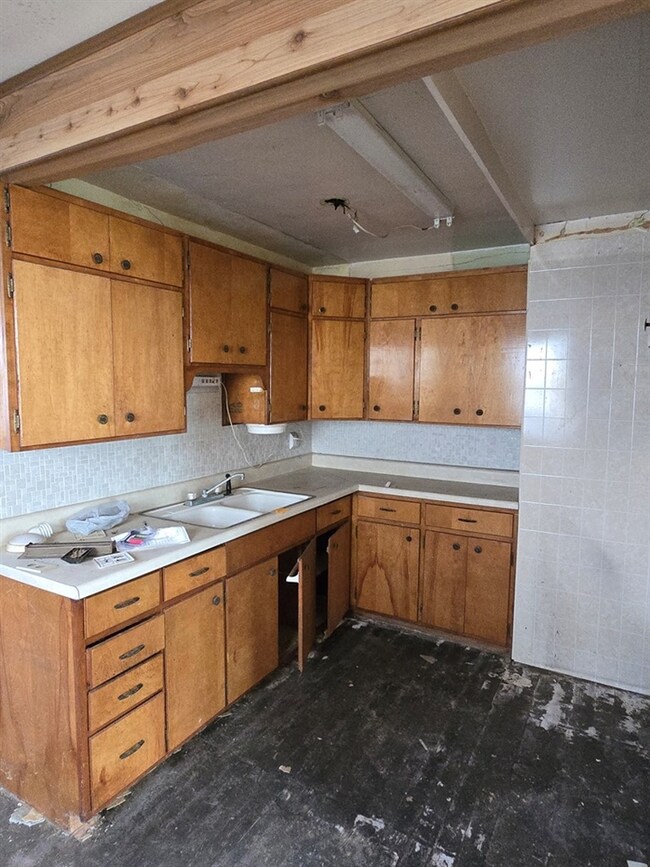 441 W 14th St, Concordia, KS 66901 - photo 6