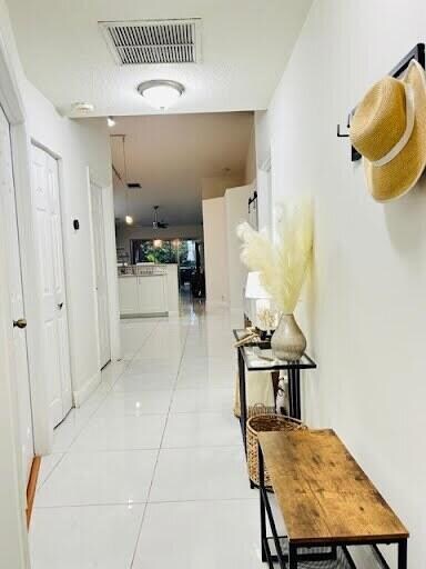 7624 Pinewalk Dr S unit 147, Margate, FL 33063 - photo 3