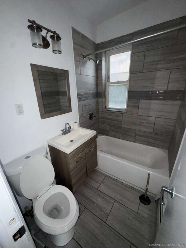 335 Wells St unit 7, Bridgeport, CT 06606 - photo 4