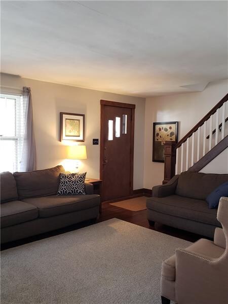 Neutral wall colors