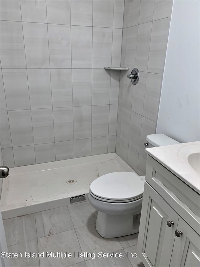 42 Gansevoort Blvd, Staten Island, NY 10314 - photo 6