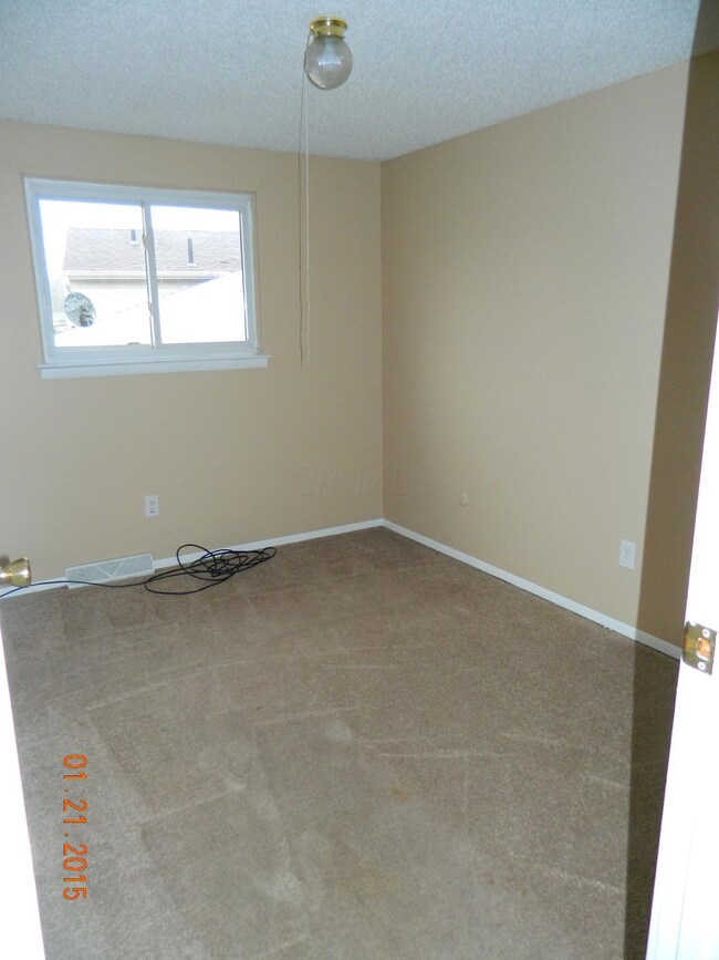 2793 Moundcrest St, Columbus, OH 43232 - photo 7