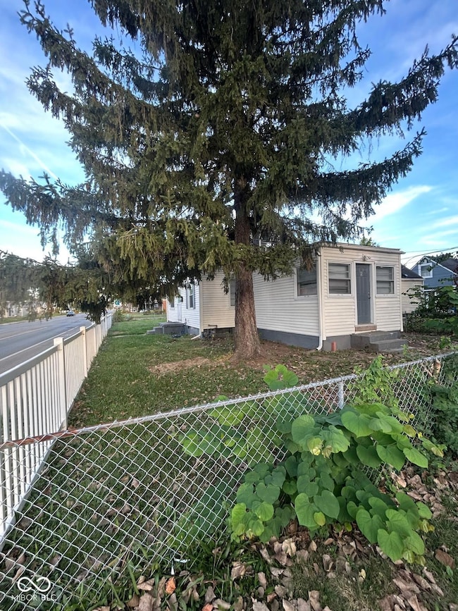 1621 E 46th St, Indianapolis, IN 46205 - photo 3