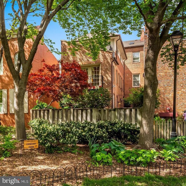 115 W Lee St, Baltimore, MD 21201 - photo 2