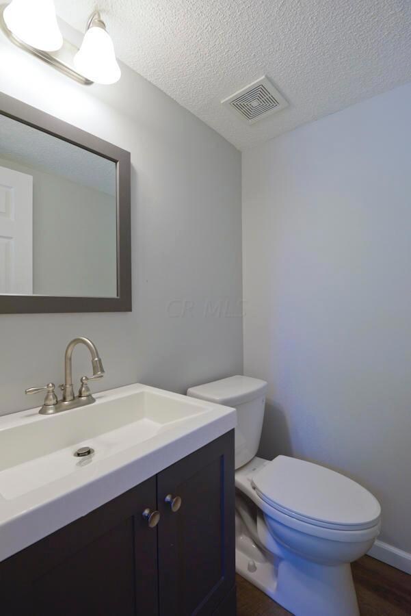 4776 Wendler Blvd_web-7