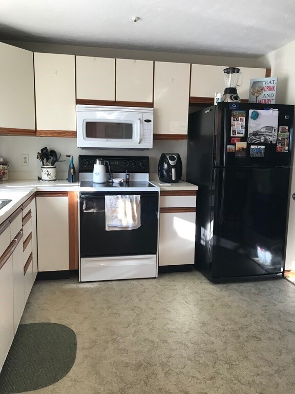 2697 Cranberry Hwy unit 2, Wareham, MA 02571 - photo 4