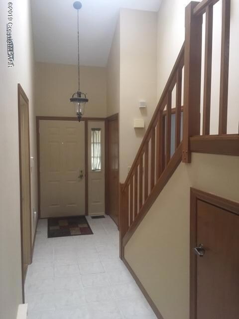 92 Village Dr, Stroudsburg, PA 18360 - photo 6