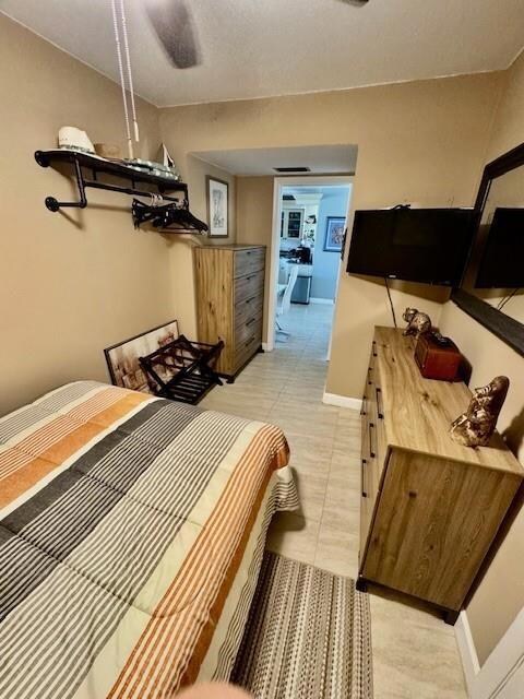 GUEST ROOM OR DEN