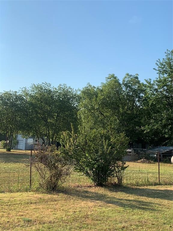 Beautifully treed lot